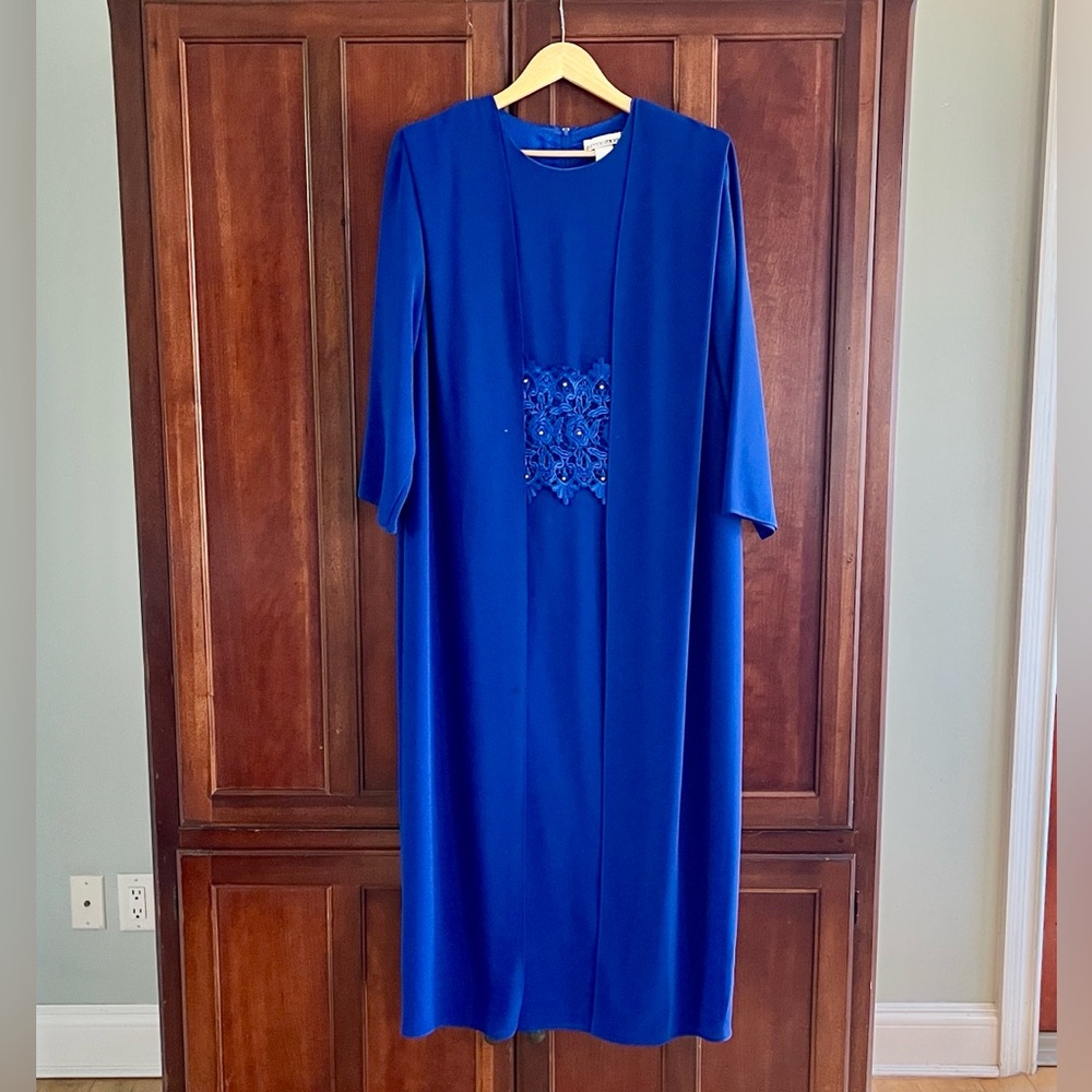 After Dark Vintage Long Sleeve Maxi Cape Dress, Royal Blue with Lace Detail 18WP - Picture 2 of 16